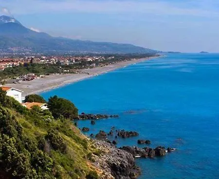 Alojamento de Acomodação e Pequeno-almoço Magna Graecia Scalea