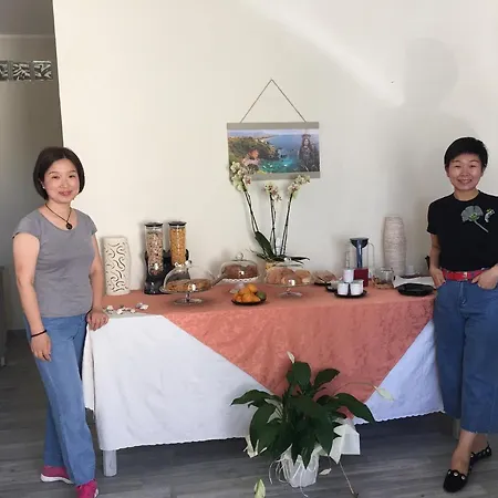 Alojamento de Acomodação e Pequeno-almoço Magna Graecia