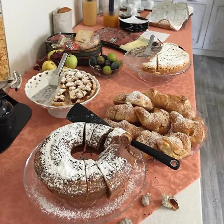 Alojamento de Acomodação e Pequeno-almoço Magna Graecia 3*